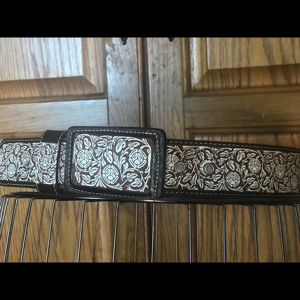 Leather floral design unisex belt